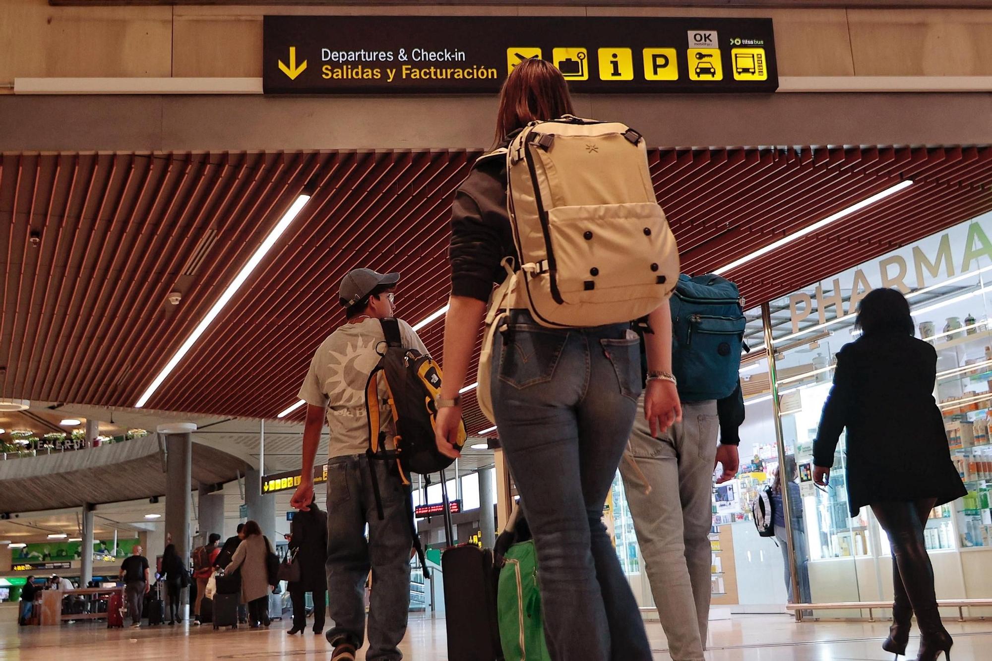 Operación salida de Semana Santa en el Aeropuerto Tenerife Norte