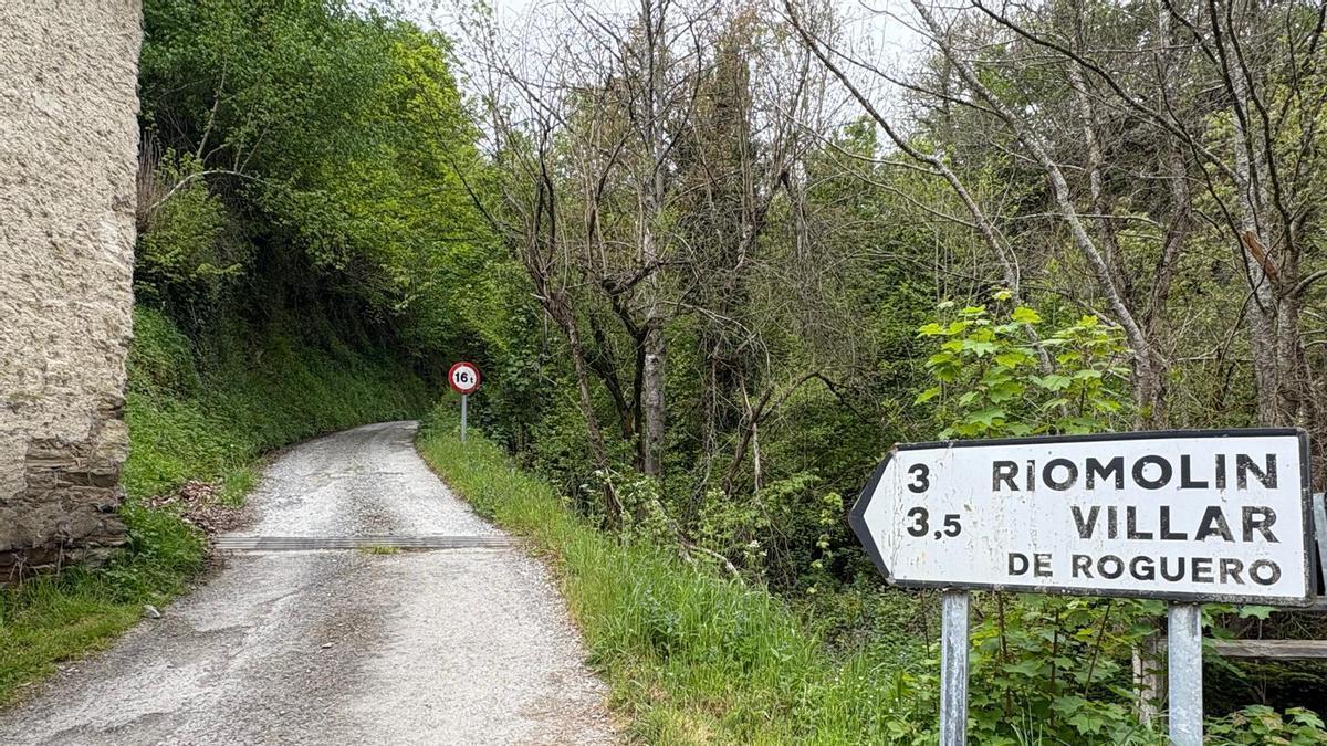 Acceso a Riomolín desde Vegameoro.