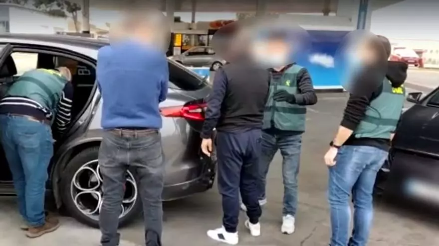 Detenido en Zaragoza por desvalijar a una familia ucraniana que huía en coche de la guerra