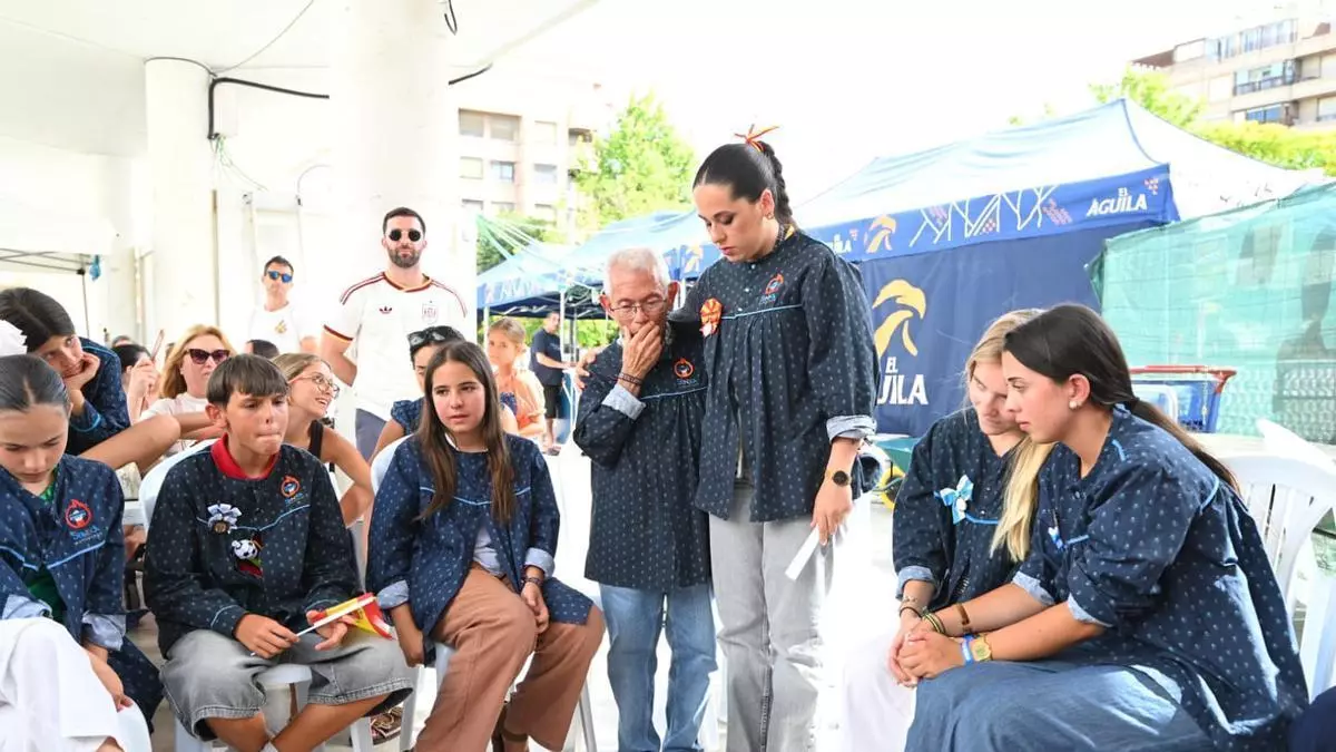 Sèneca-Autobusos, tras pasar del segundo al sexto puesto en un año: "A nuestra hoguera no le falta nada, es la decisión de trece personas"