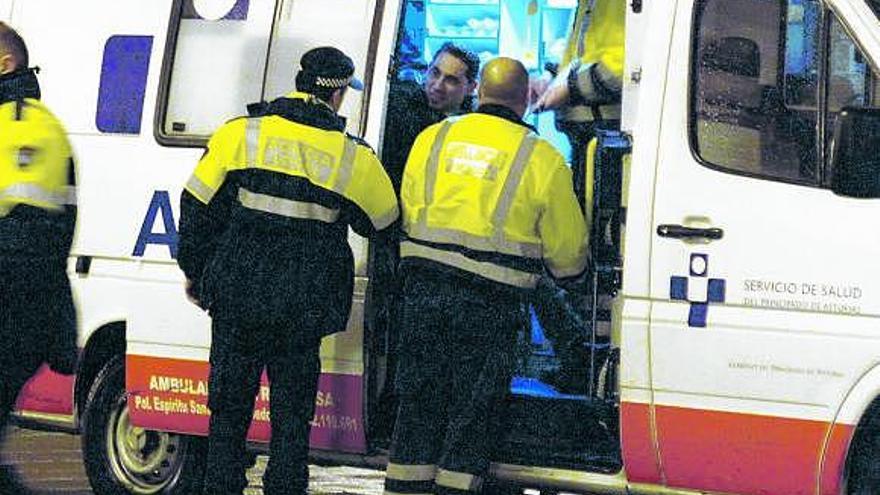 Tres atropellos con heridos leves en distintas  calles de Oviedo