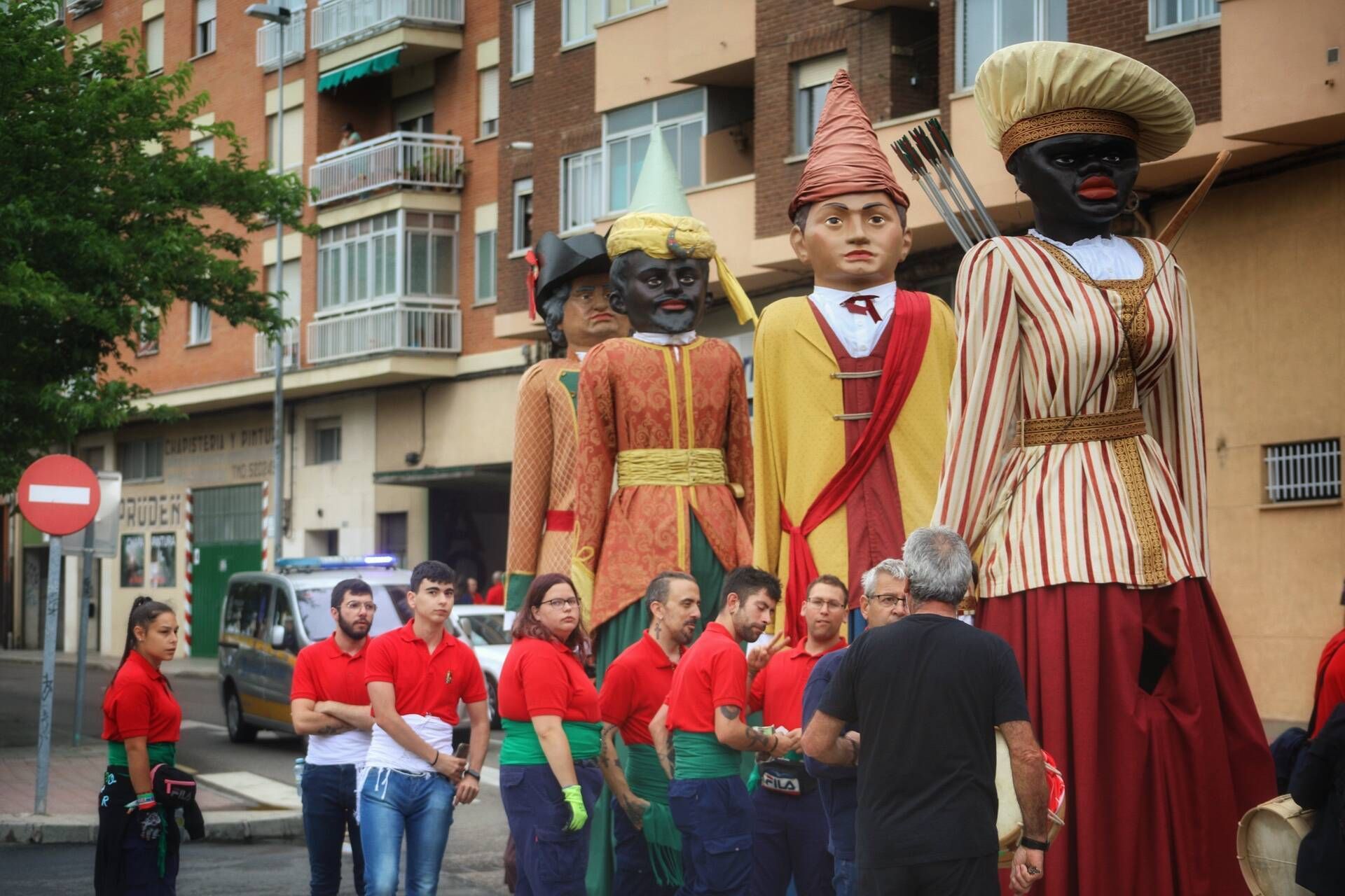 Pasacalles de Gigantes y Cabezudos en las Fiestas de San Pedro de Zamora de 2024