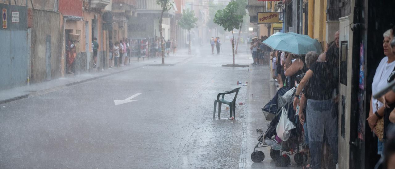 Aguacero en las fiestas del Grau de Castelló