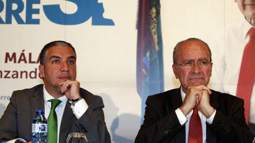 Elías Bendodo y Francisco de la Torre en la convención del PP.