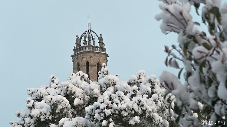 La neu deixa postals blanques al Moianès