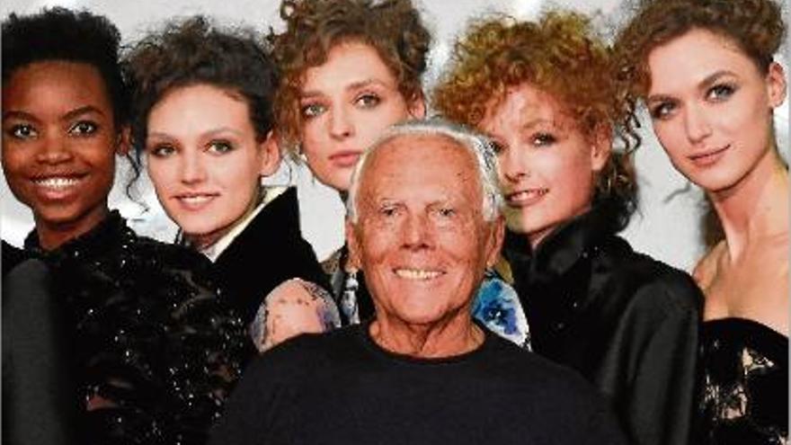 El toc bohemi de Giorgio Armani clou la Setmana de la Moda de Milà