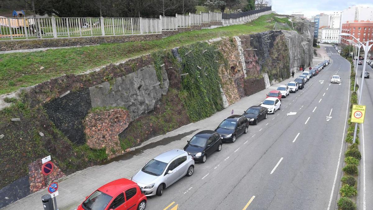 El mural de Leopoldo Nóvoa en la antigua cantera de Santa Margarita.   | // CARLOS PARDELLAS