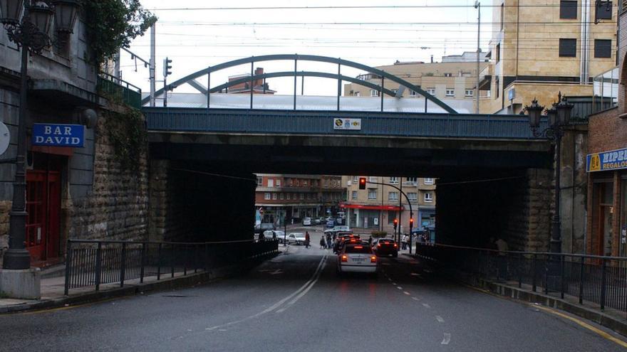 Punto final a la obra eterna de la ampliación del puente Nicolás Soria de Oviedo, pensada cuando aún circulaba la peseta