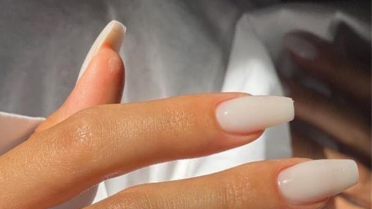 MILKY NAILS