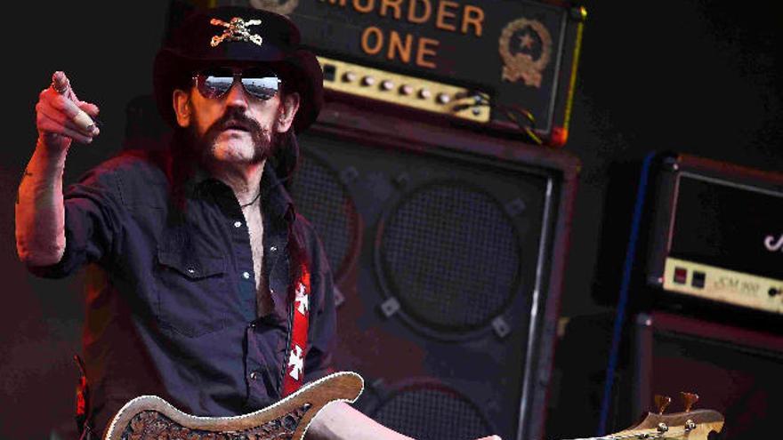 Lemmy Kilmister, líder de Motörhead, durante una actuación del mes de junio en el festival británico de Glastonbury.