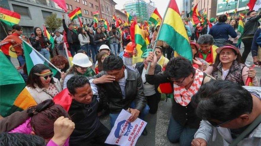 Renuncia la presidenta del Senado de Bolivia, la eventual sucesora de Morales