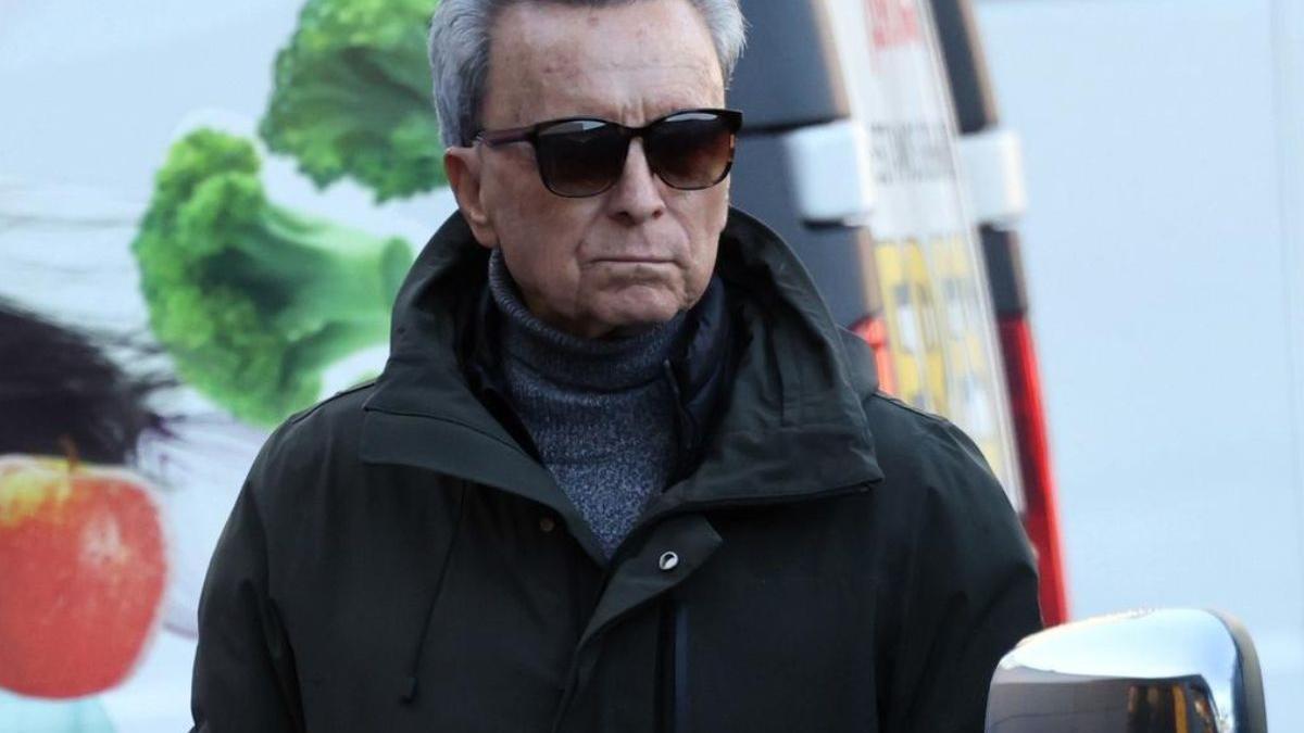 Ortega Cano abandona su casa
