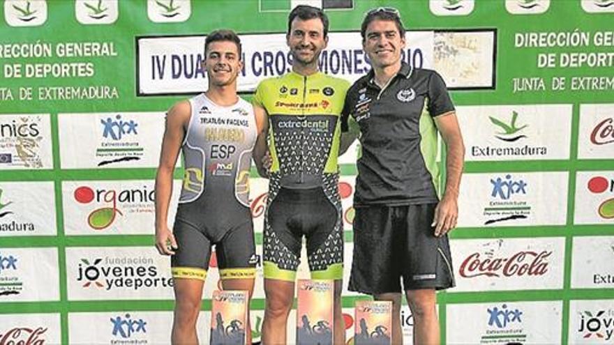 Víctor sánchez vence en el IV Duatlón cross