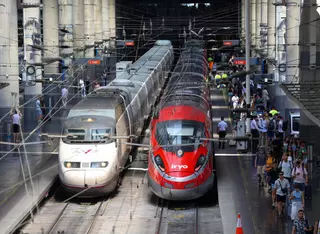 Retrasos y detenciones en trenes de alta velocidad sentido Madrid en la línea que une Andalucía con la capital