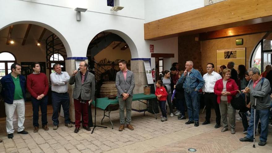 El alcalde Ramón Puchades inaugura la feria