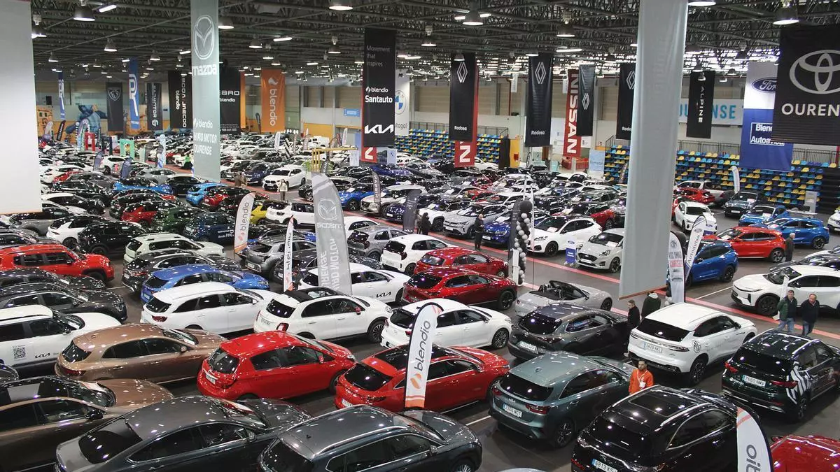 Un total de 350 coches vendidos y 11.000 visitantes,  en una feria de vehículos   Ourense, de récord histórico