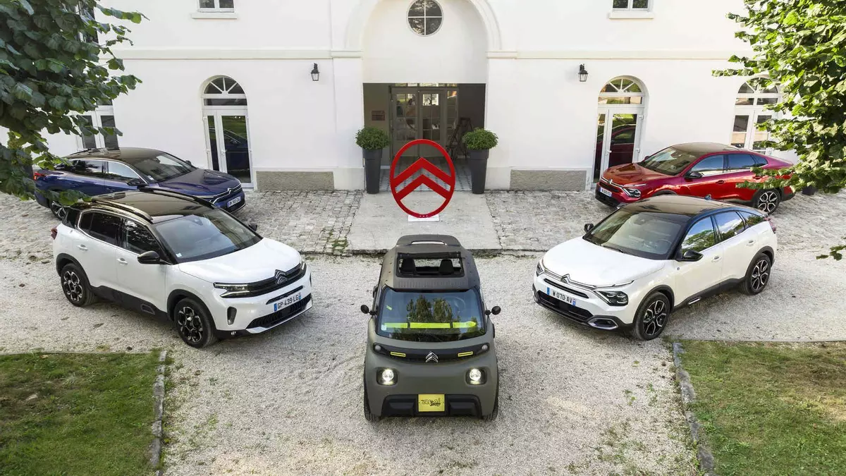Citroën lanza la ofensiva electrificada más grande de su historia