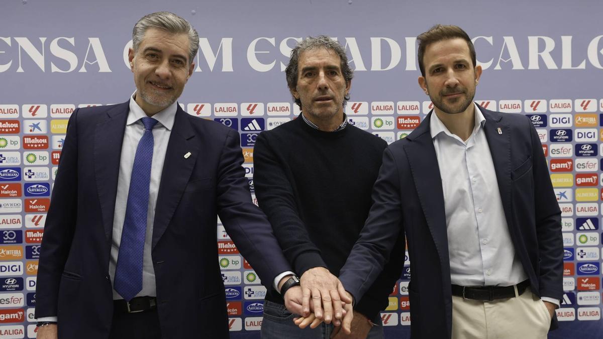 Almada, en su presentación como nuevo entrenador del Oviedo: "Los futbolistas están golpeados y son los primeros que quieren revertir la situación"