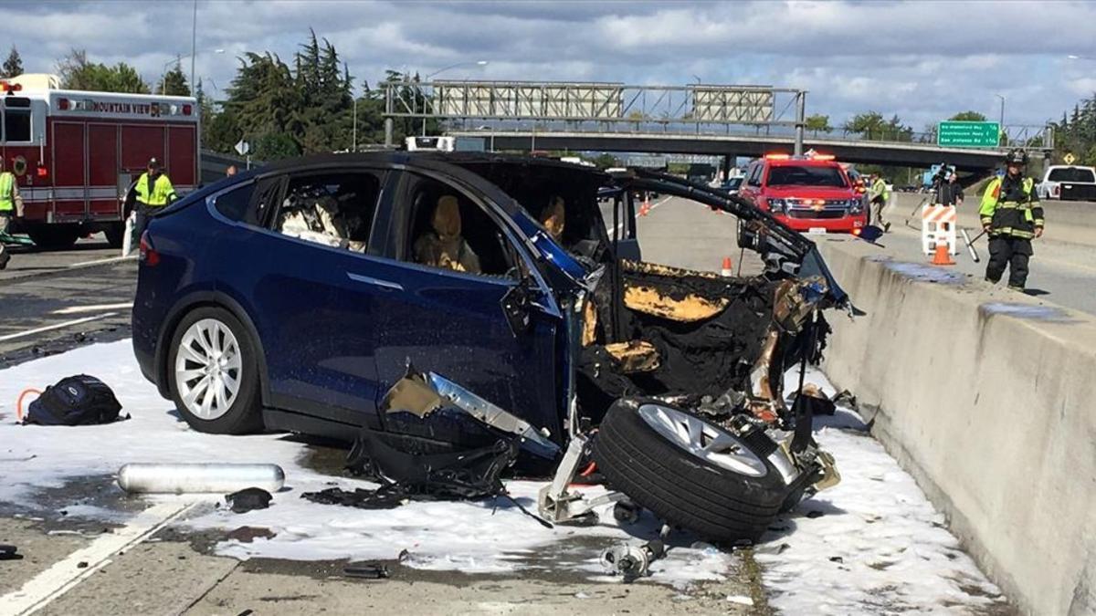 Accidente de un Tesla el pasado 25 de marzo del 2018 en California.