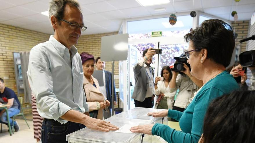 La división entre Marea y Podemos penaliza a Luís Rei