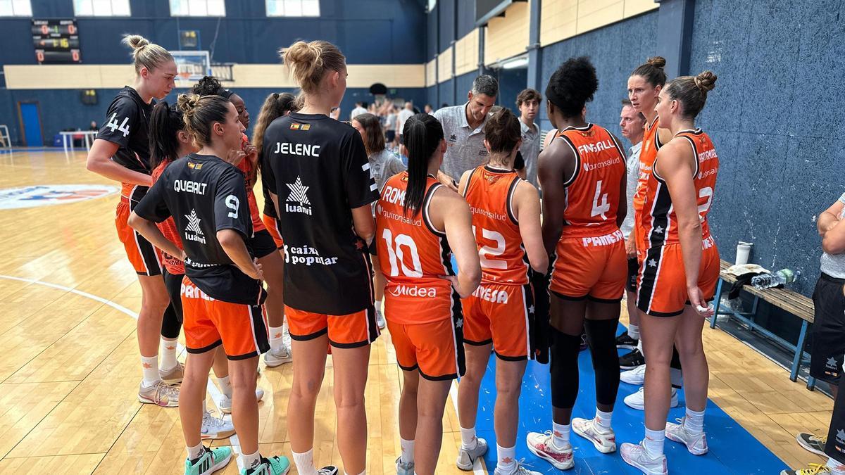 Primer test para las de Rubén Burgos