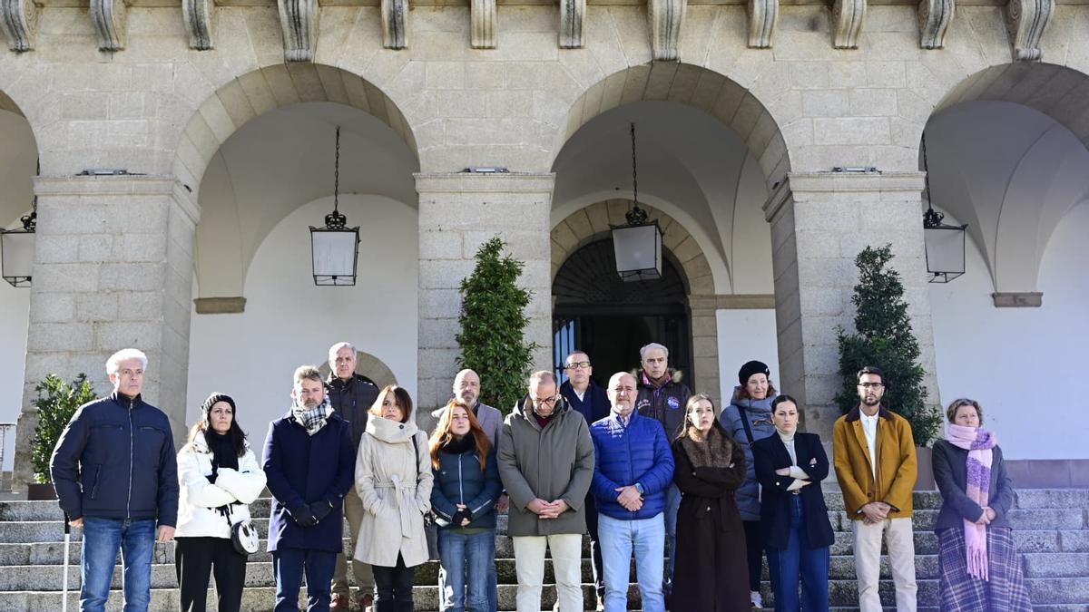 Quintana asegura que, de momento, no hay fallecidos extremeños en el accidente ferroviario de Huelva