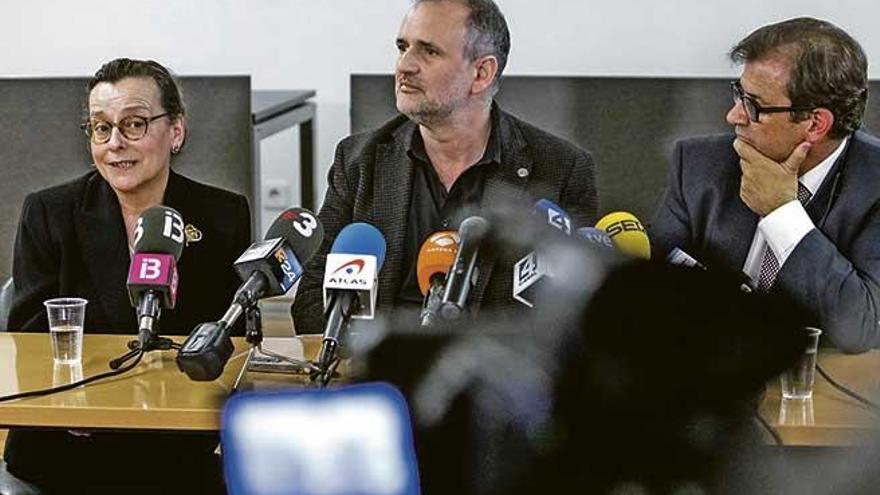 Francesca Mas, Jaume Carot y Llorenç Huguet, en la rueda de prensa de la semana pasada.