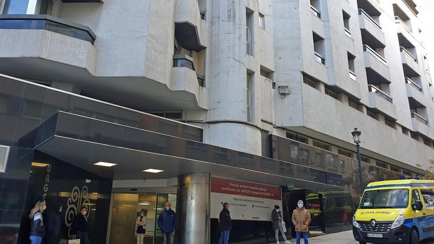 Entre los 16 fallecidos, hay un hombre de 56 años que estaba ingresado en el hospital vigués de Povisa.//