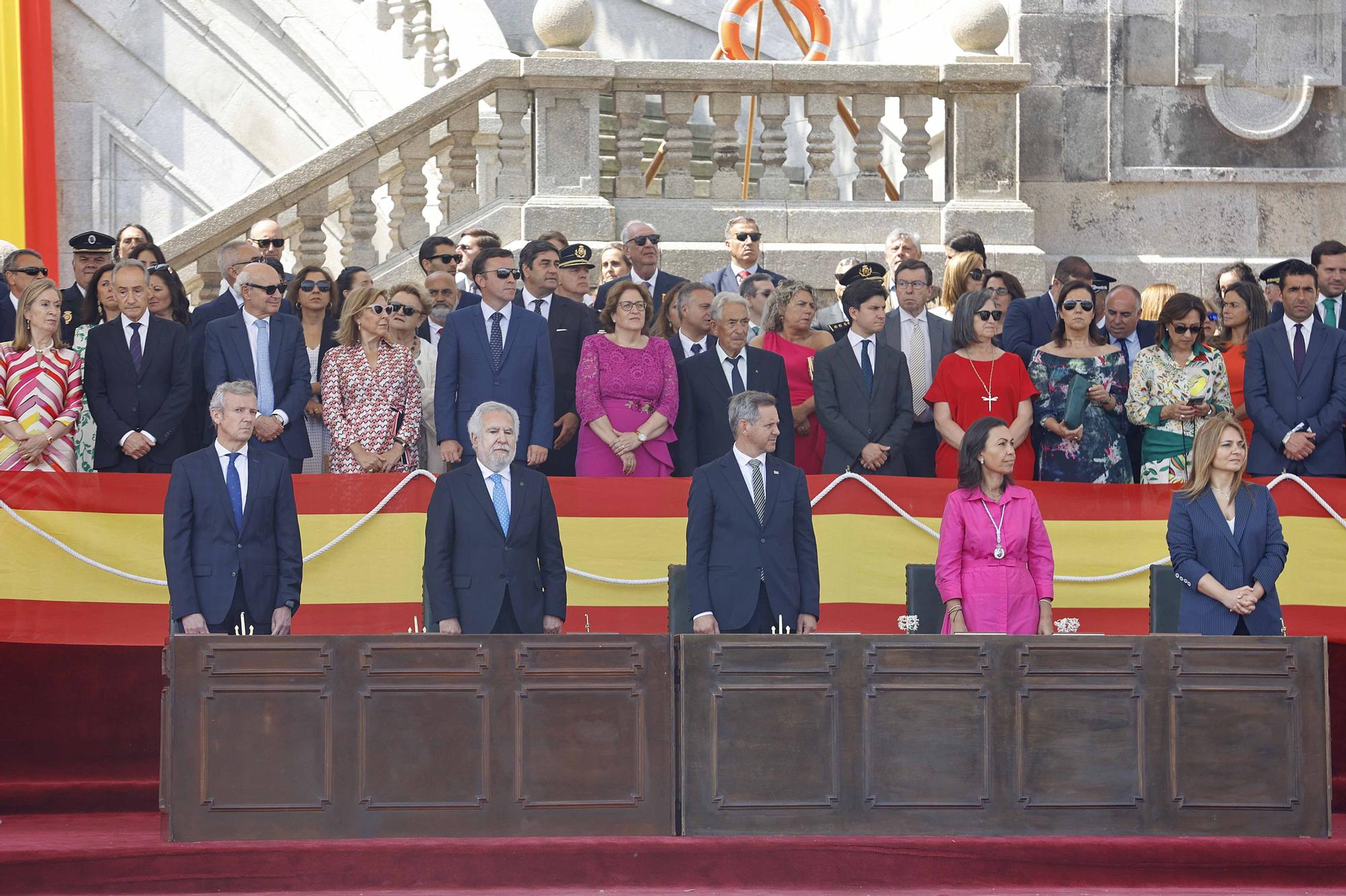 Jura de bandera y entrega de los Reales Despachos en la Escuela Naval de Marín