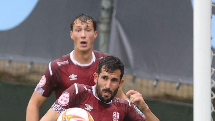 Alfon González en octubre de 2021 en un partido del Celta B. | ALBA VILLAR