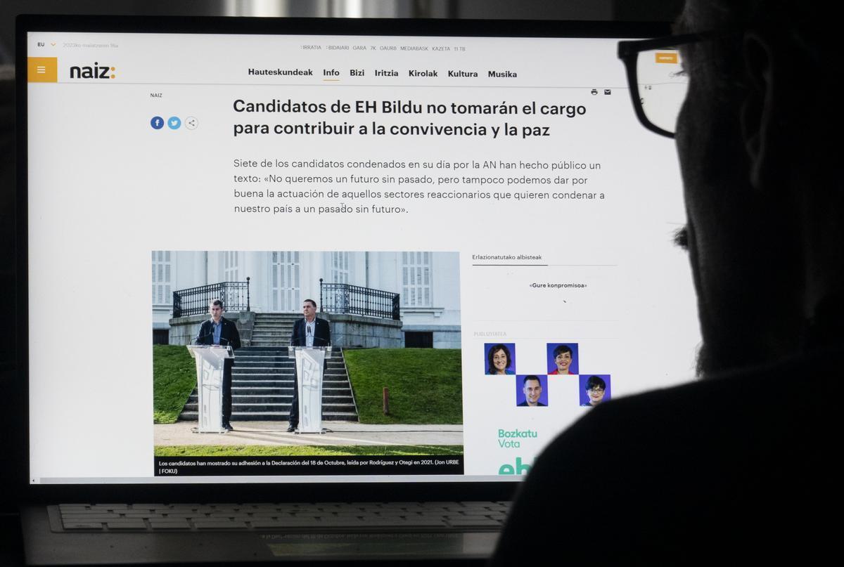 Noticia del diario 'Naiz' sobre los candidatos de EH Bildu que renuncian a ser concejales.