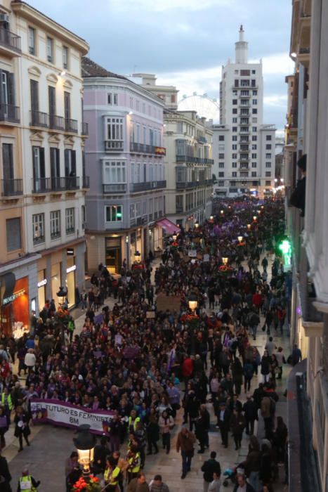 Miles de manifestantes colapsan el centro de Málaga en una marcha que comenzaba con polémica con Francisco de la Torre