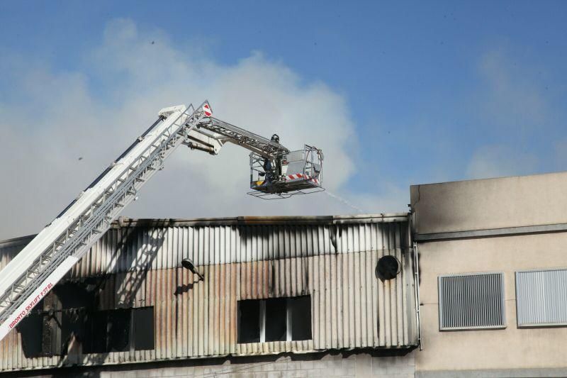 Arde una nave de curtido de pieles en Lorca