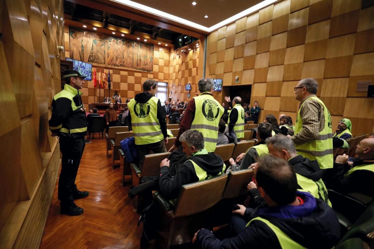 Polémica en el Pleno del Ayuntamiento de Zaragoza