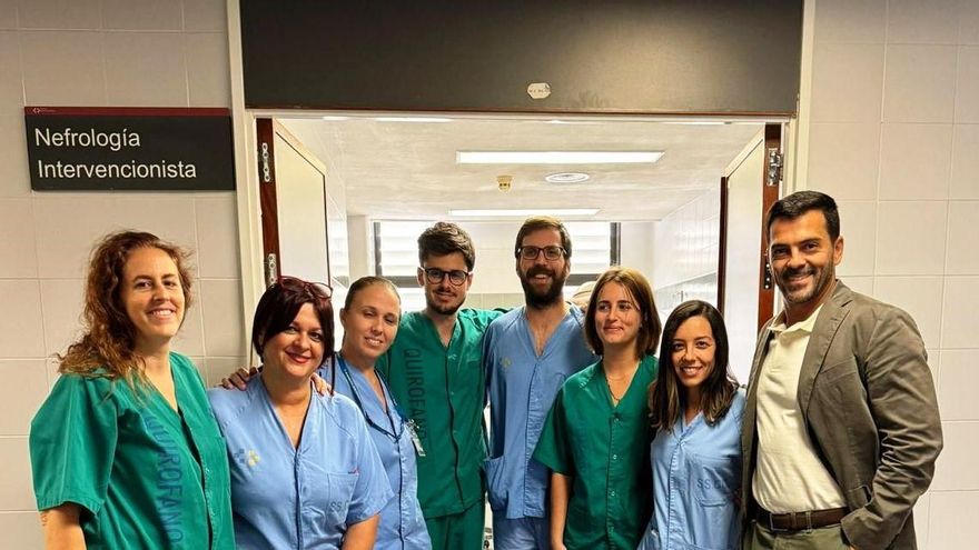 El Hospital Negrín, referente en la implantación de catéteres peritoneales