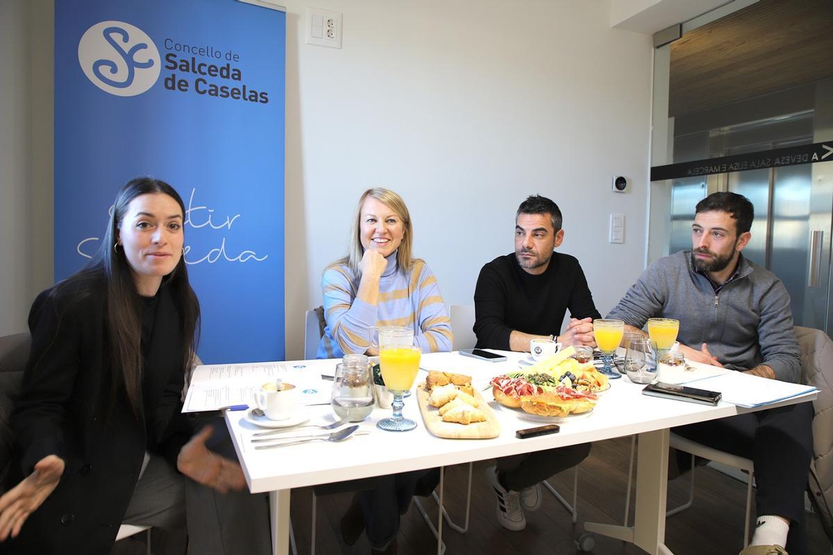 El equipo de gobierno de Salceda, de izq. a dcha., Selene González, Loli Castiñeira, Álex González y Marcos Troncoso.