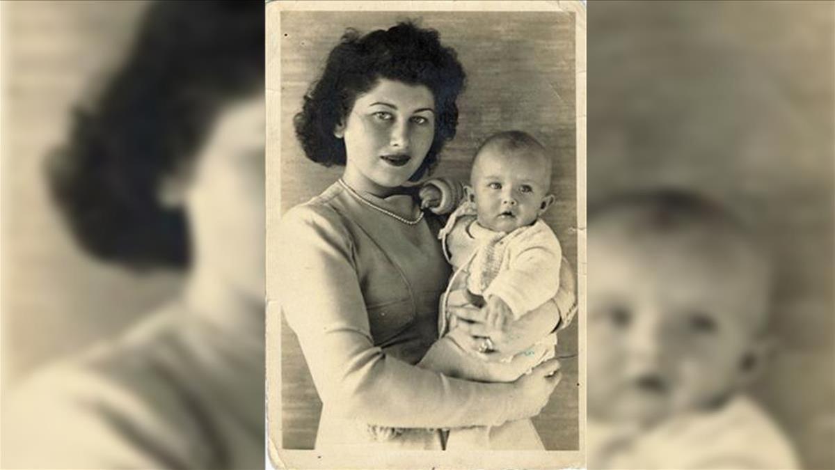 Inge, con su hija Beatrice, abuela de la periodista Svenja O'Donnell.