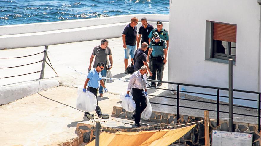 Unos buceadores hallan en el Peñón de Ifach un cadáver junto a objetos de brujería