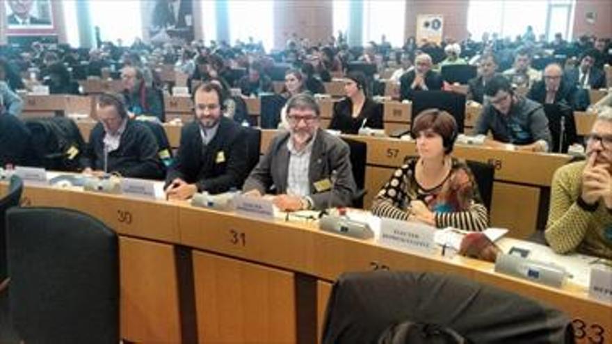 Rifirrafe entre el PP y Pla por el viaje al Parlamento Europeo