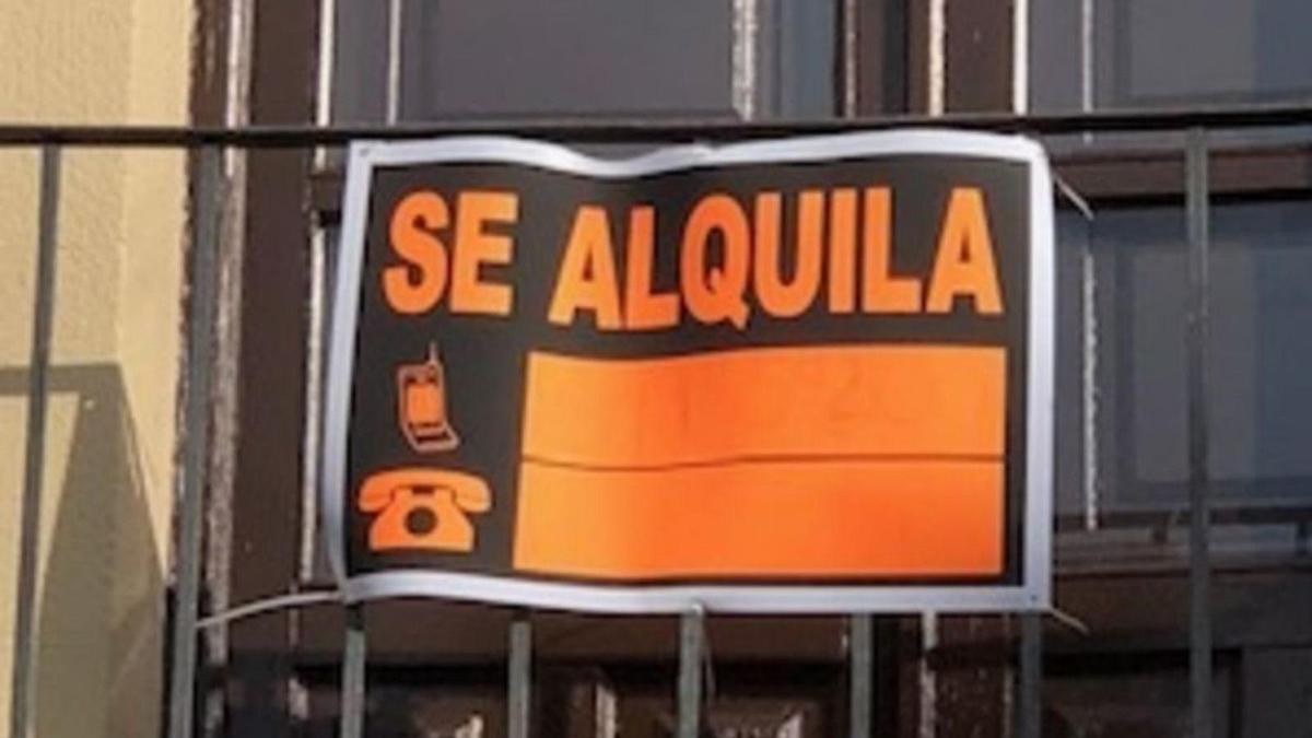 Cartel de un piso en alquiler. |   // L. O.