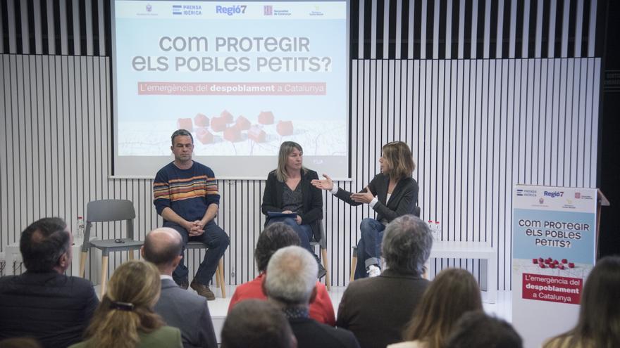 La jornada "Com protegir els pobles petits?", en fotos