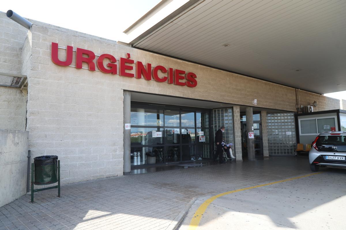El herido fue trasladado hasta el hospital de la Plana.