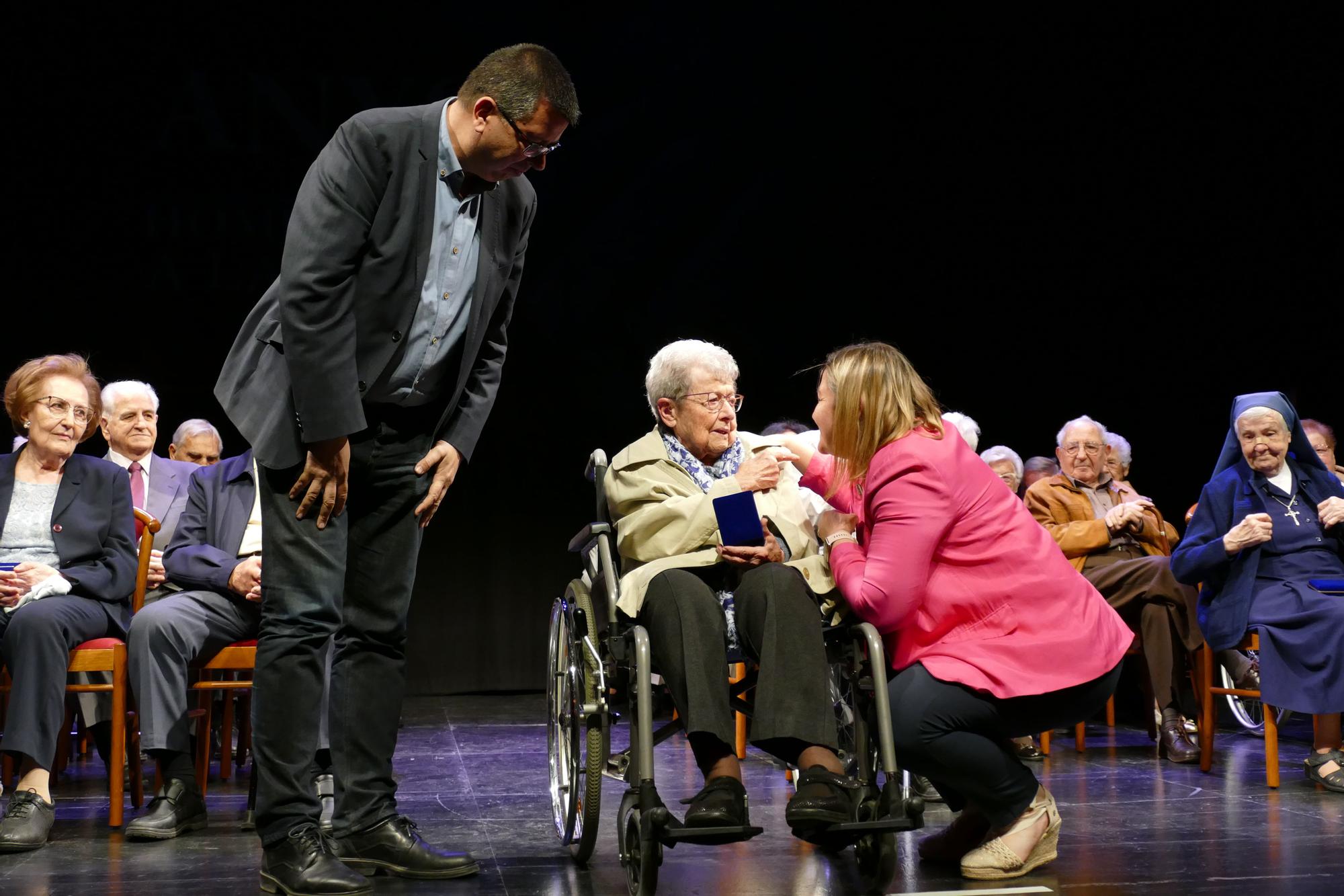 Totes les imatges de l'acte d'homenatge a les persones que celebren 90 anys aquest 2023