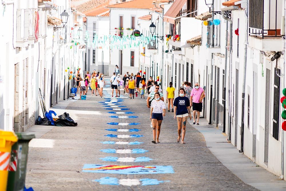 Alfombras para San Roque en Dos Torres