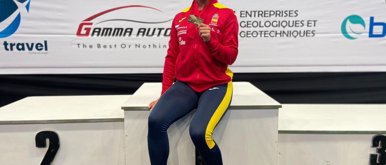 Paola García con su último oro en Túnez