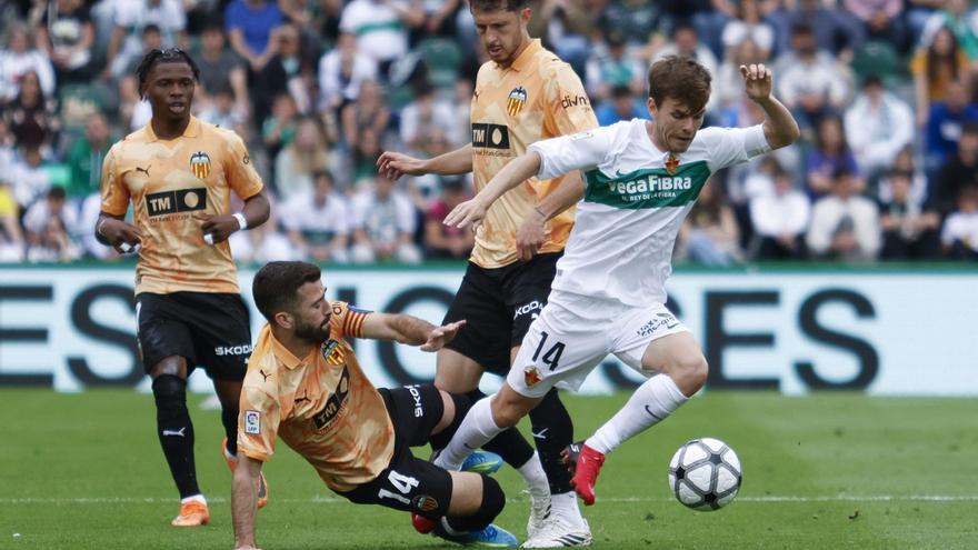El Celta estrecha el cerco sobre Aleix Febas