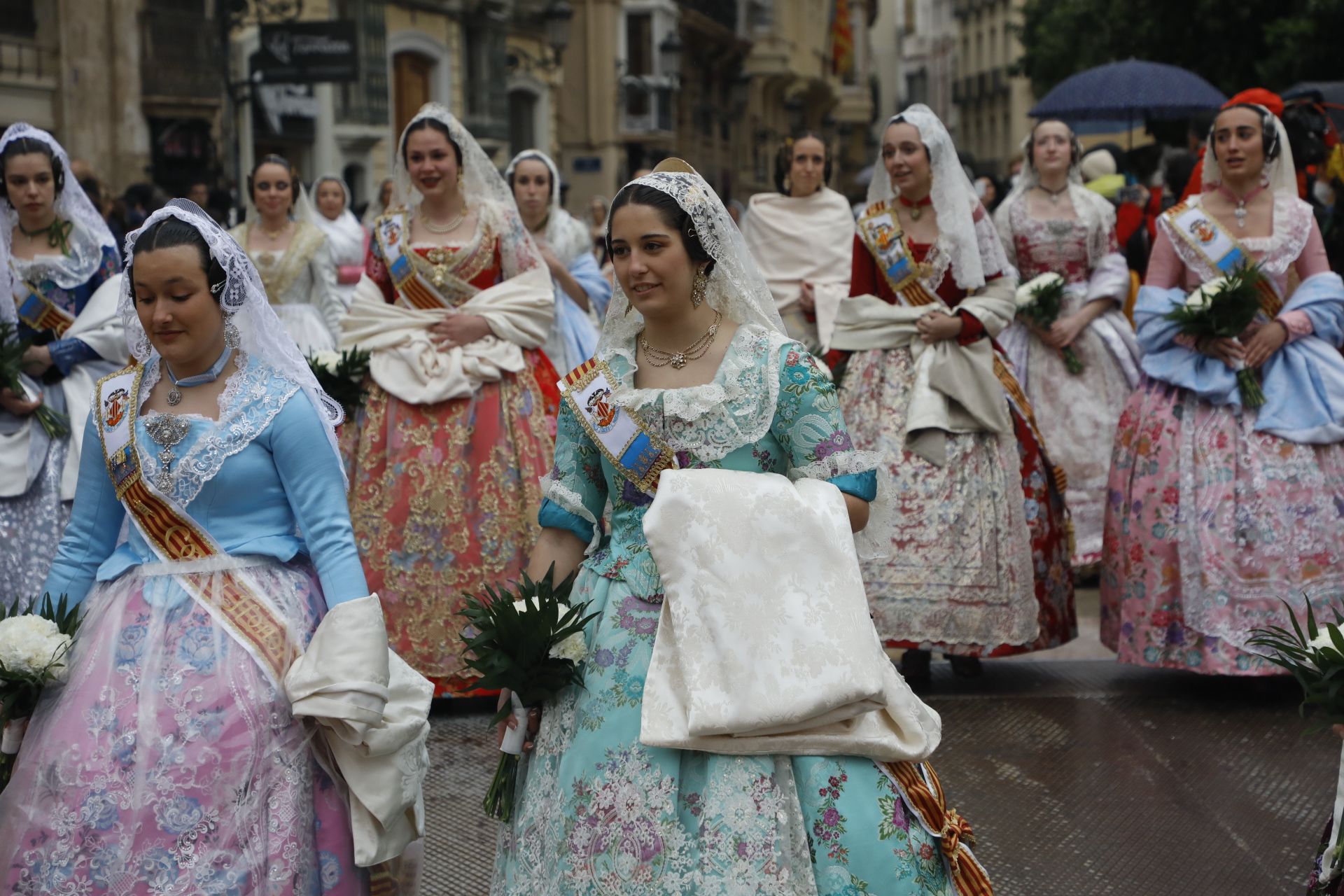 Búscate en el primer día de ofrenda por la calle de Quart (entre las 17:00 a las 18:00 horas)