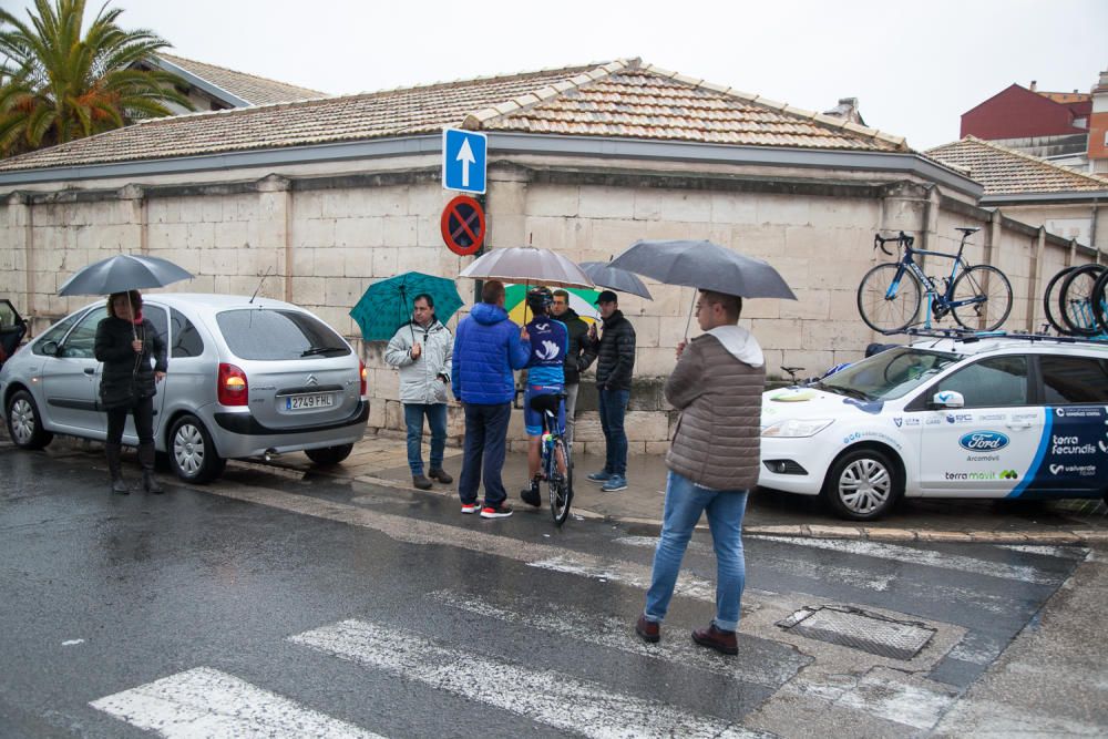 El ciclista murciano Iván Martínez ha sido el ganador del LXV Trofeo San Jorge "Santiago Blanquer" disputado el domingo en Alcoy.