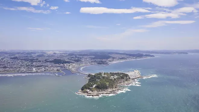 Puerto de Veleros de Enoshima, desde el exterior.jpg