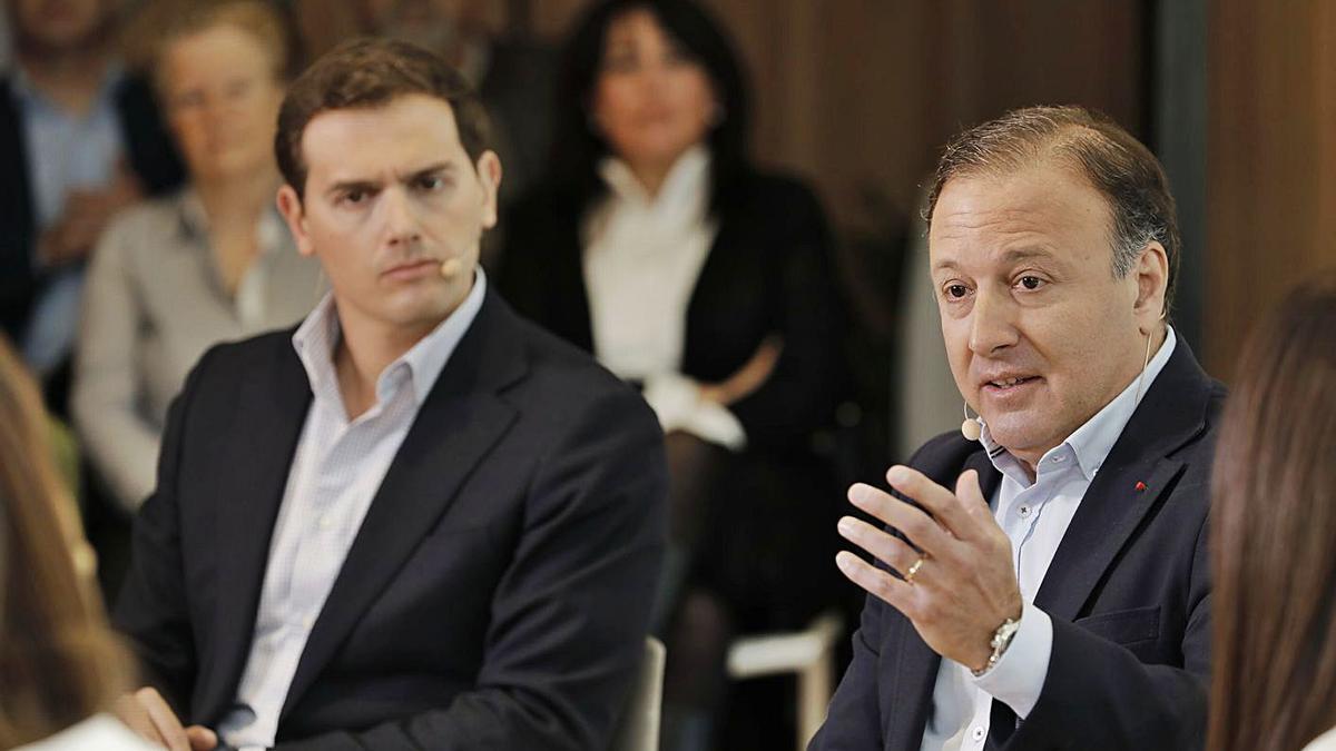 Mesquida junto a Albert Rivera, durante su presentación como candidato de Ciudadanos.